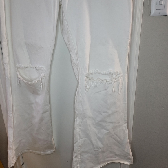 White Fashion Nova stretch flare jeans - Picture 4 of 4
